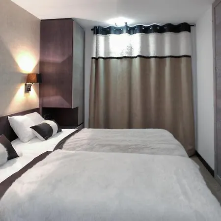 Appartement Sleeps 6 Pool Wifi